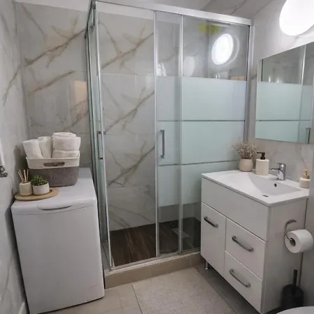 Lejlighed Modern With Balcony Near Metro Access Bukarest